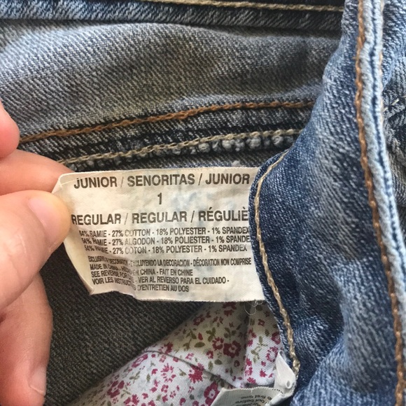 Shorts - Picture 8 of 8